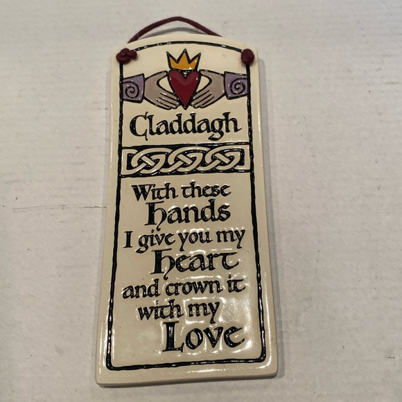Spooner Creek Designs Other - Vintage 2003 Claddagh Ceramic Plaque